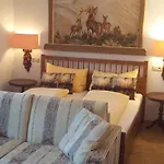 Platzhirsch Zur Alten Wagnerei Gastehaus Отель типа 
