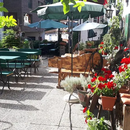 Bed & Breakfast Platzhirsch Zur Alten Wagnerei Gastehaus 3*
