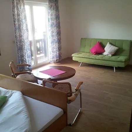Platzhirsch Zur Alten Wagnerei Gaestehaus Bed & Breakfast