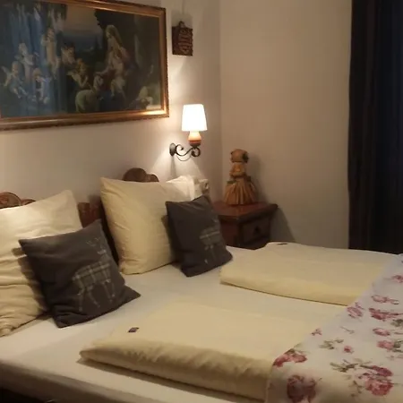Platzhirsch Zur Alten Wagnerei Gaestehaus Saint Wolfgang