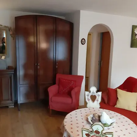 Bed & Breakfast Platzhirsch Zur Alten Wagnerei Gastehaus