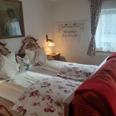 Platzhirsch Zur Alten Wagnerei Gaestehaus Saint Wolfgang