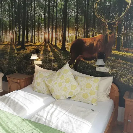 Bed & Breakfast Platzhirsch Zur Alten Wagnerei Gaestehaus Saint Wolfgang
