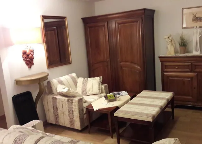 Bed & Breakfast Platzhirsch Zur Alten Wagnerei Gastehaus