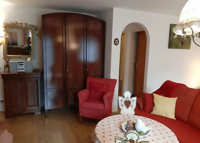 Bed & Breakfast Platzhirsch Zur Alten Wagnerei Gastehaus